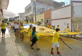 Contra Dilma e o PT, dezenas vão às ruas em Arapiraca