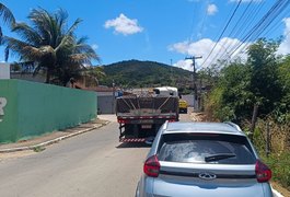Colisão traseira entre caminhão e carro de passeio é registrada em Coité do Noia