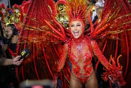 Tatuapé, Rosas de Ouro e Gaviões são destaques no desfile das escolas de samba em SP