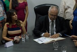 Rogério Teófilo diminui em 40% o número de cargos comissionados na Prefeitura
