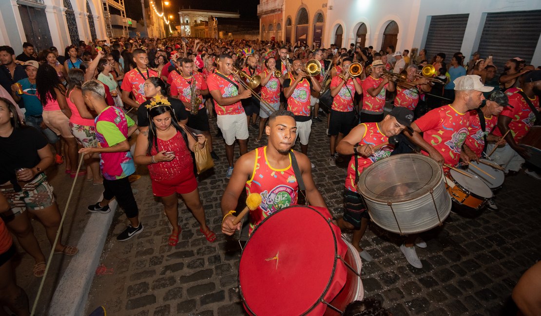 Jaraguá Folia promete arrastar milhares de foliões pelo bairro histórico nesta sexta