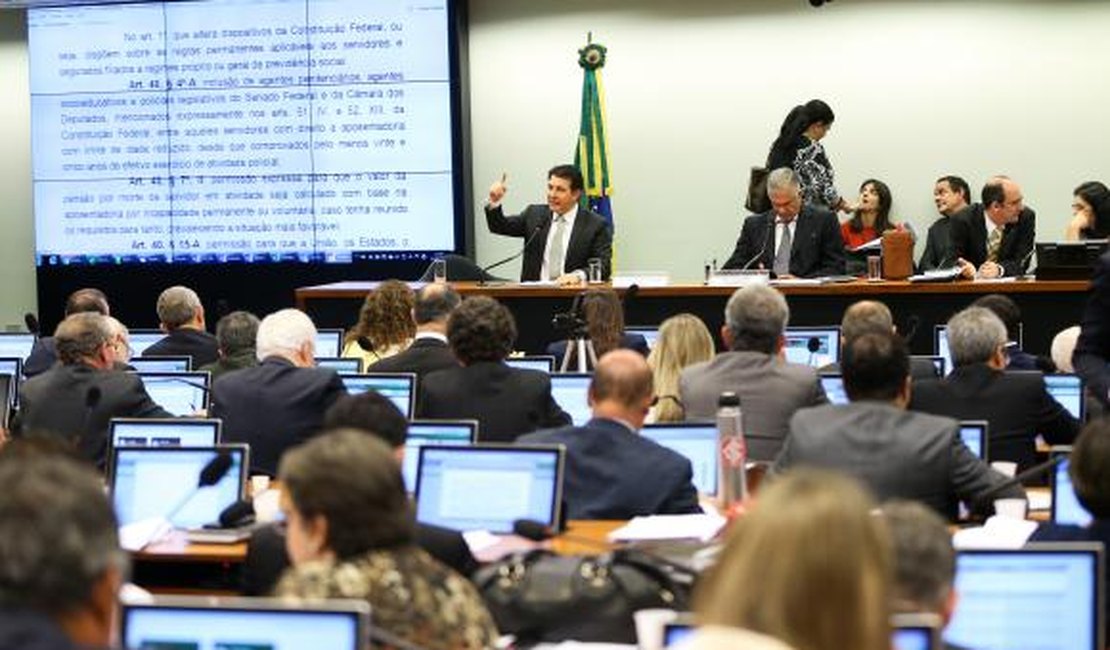 Comissão Especial vota hoje destaques à reforma da Previdência
