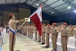 Solenidade marca a entrega das boinas para os novos alunos do ﻿Colégio da PM em Arapiraca