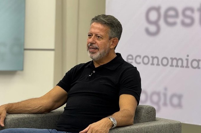 Em entrevista, Lira projeta JHC para o Governo de Alagoas e analisa embate entre Lula e Flávio Bolsonaro