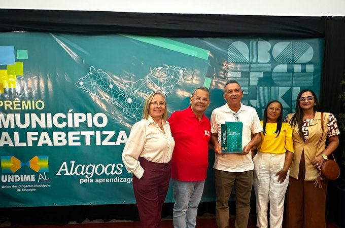 Jaramataia recebe Prêmio Município Alfabetizador 2025 durante seminário em Penedo