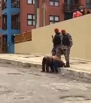 Bandidos armados invadem posto de saúde e roubam vacinas contra a Covid-19