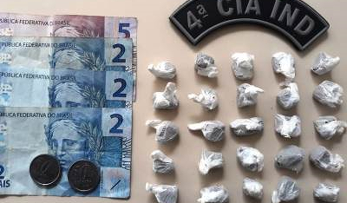 Dupla suspeita de tráfico de drogas é presa por militares da 4ª CIA, em Viçosa