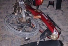 Homem é assassinado e tem moto destruída em Rio Largo