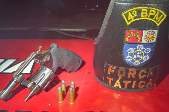 Força Tática do 4º BPM apreende arma de fogo após perseguição em Maceió