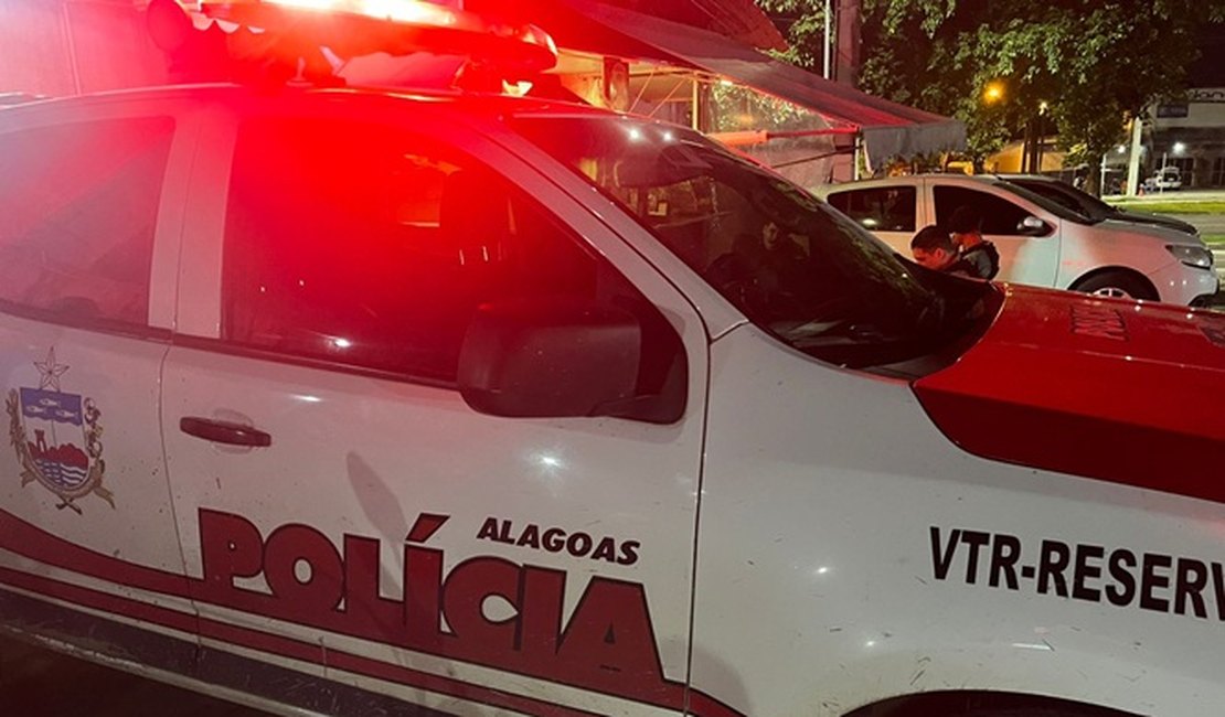 Força Tática do 12° Batalhão cumpre mandado e prende homem por dívida de pensão alimentícia em Maceió