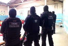 Operação apreende armas artesanais no presídio Baldomero