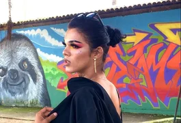 Polícia diz que mulher trans morta tentou se defender de golpes de faca antes de morrer, em Maceió