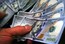 Em alta, dólar chega a R$ 2,83, maior nível em mais de dez anos