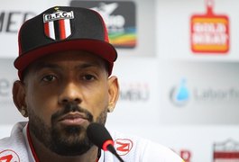 Ex-jogador do ASA é condenado a sete anos de prisão por roubo: “Injustiça”