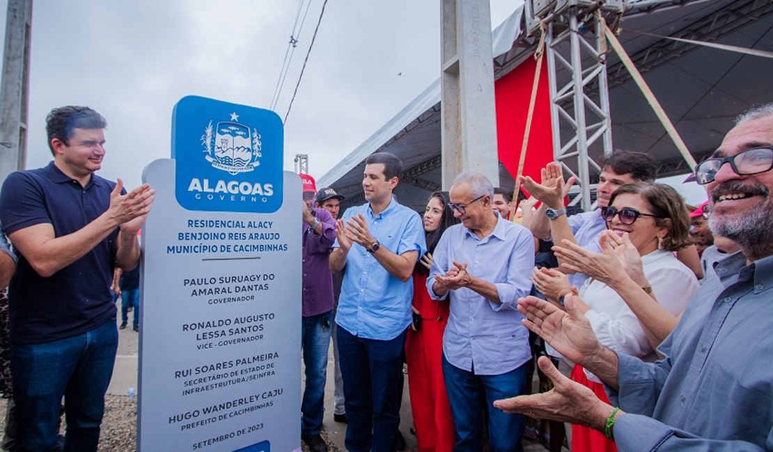 Governo de Alagoas entrega 103 casas e inaugura pavimentação em Cacimbinhas