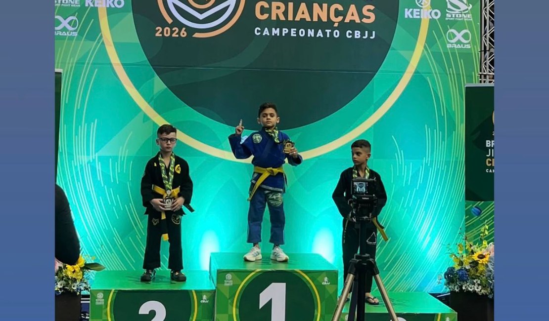 Arapiraquense de 8 anos conquista título de campeão brasileiro de jiu-jítsu em São Paulo