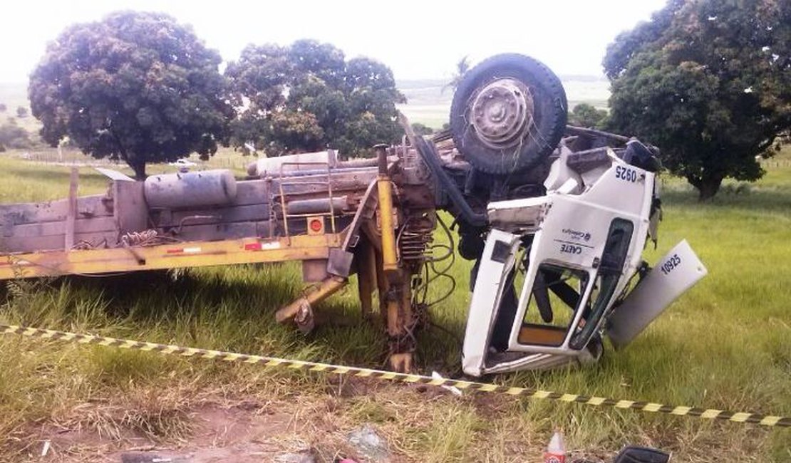 Caminhão capota e trabalhador da Usina Caeté morre em São Miguel dos Campos