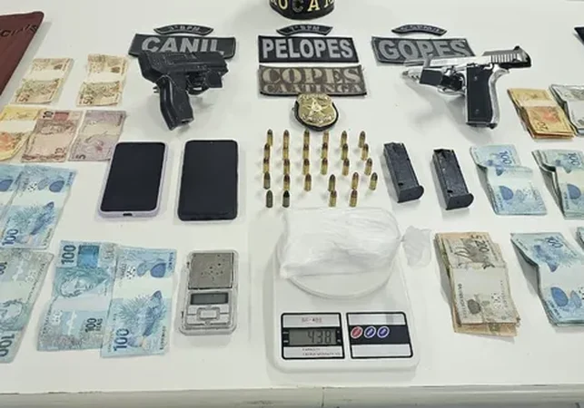 Operação policial apreende cocaína, arma e R$ 10 mil no Sertão de Alagoas; um homem é preso