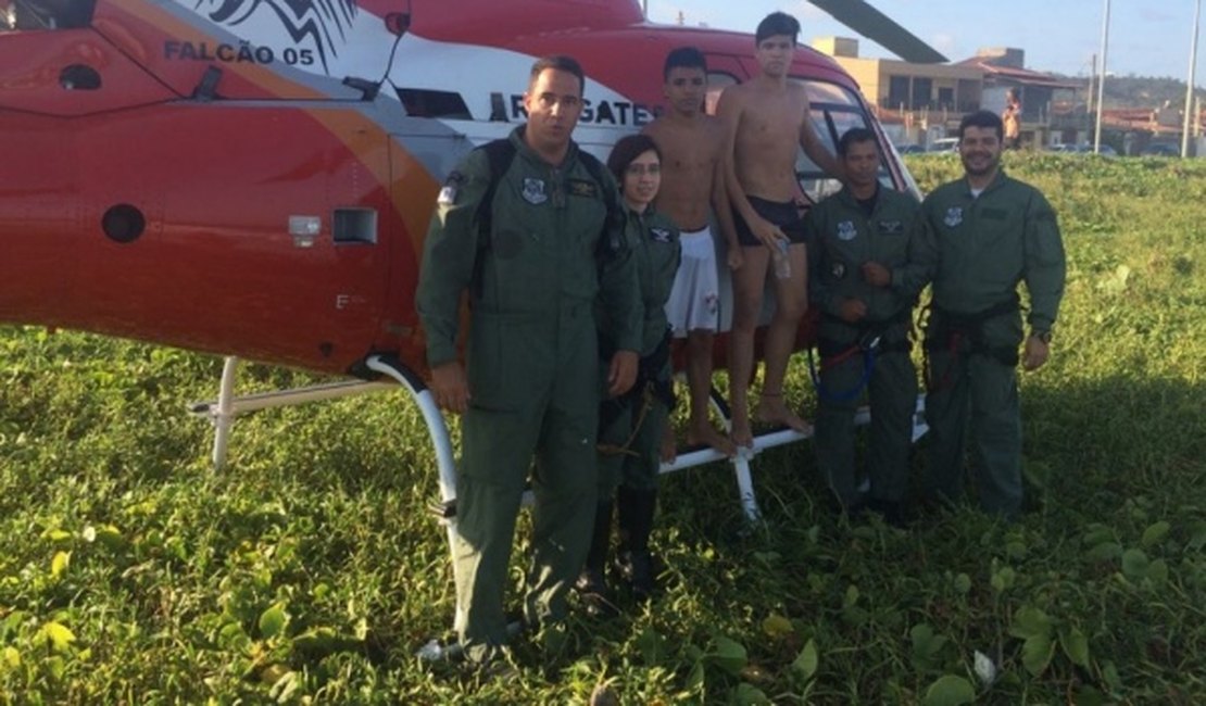 Adolescentes são salvos de afogamento por Grupamento Aéreo em Jacarecica