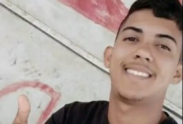 Jovem é assassinado a tiros dentro de carro durante festa na Vila Bananeiras