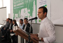 Conferência debate destinação de resíduos sólidos