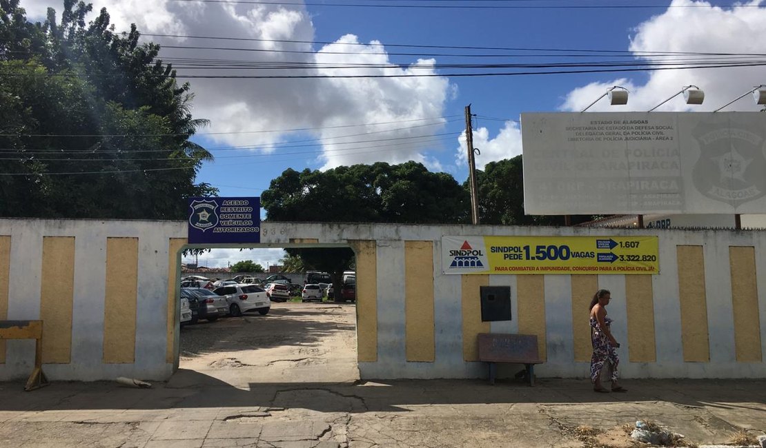 Criminosos ameaçam jovem com arma e roubam bicicleta, em Arapiraca