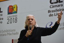 Fernanda Montenegro continua hospitalizada no Rio de Janeiro