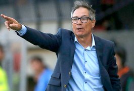 Ariel Holan pede demissão e não é mais técnico do Santos