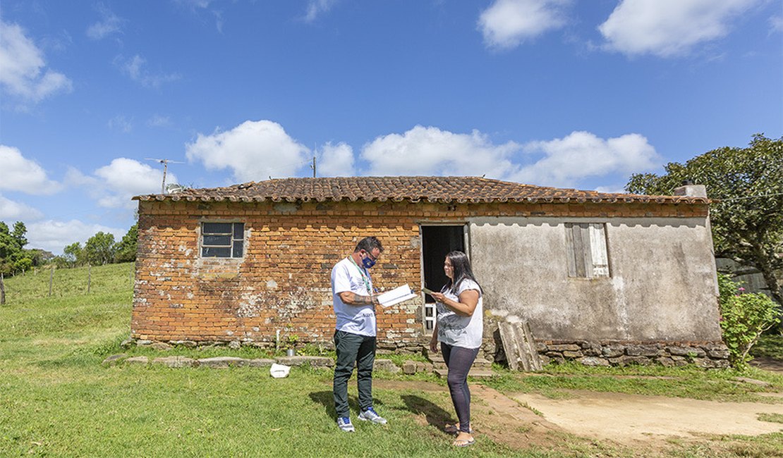 Livro conta histórias de 31 agentes comunitários do país