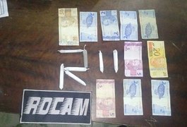 Dupla é capturada com cigarros de maconha no bairro Alto do Cruzeiro, em Arapiraca