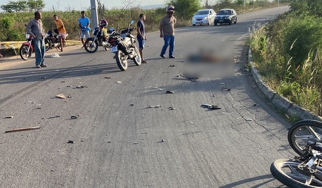 Colisão entre motocicleta e caminhão resulta na morte de um homem, em Craíbas