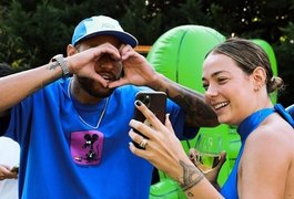 Neymar parabeniza Carol Dantas, pelo aniversário: 'Minha companheira, amiga de fofoca e supermãe'