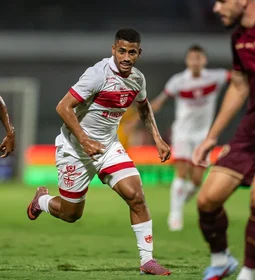 CRB derrota o Londrina no Rei Pelé e entra no G6 da Série B; equipe paranaense é rebaixada