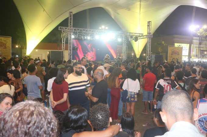 Em noite histórica, Arapiraca realiza primeiro Festival da Consciência Negra e valoriza cultura afro-brasileira; assista