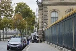 Joias roubadas do Louvre ainda não foram recuperadas, diz promotora