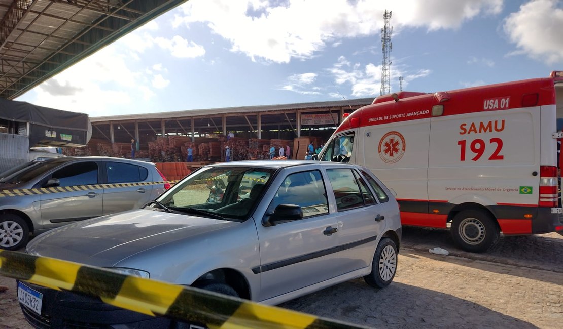 Mecânico é encontrado morto dentro de carro, em Posto de Combustíveis de Arapiraca