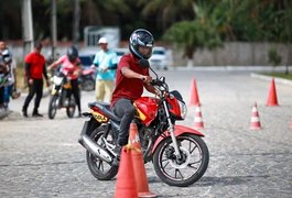 Detran-AL abre 375 vagas extras para exame de moto em Maceió e Arapiraca