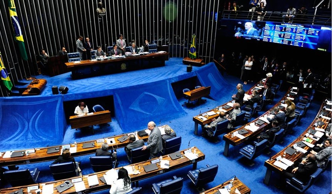 Fim do foro privilegiado é aprovado em primeiro turno por unanimidade