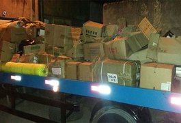 Polícia Civil prende três e apreende carga roubada