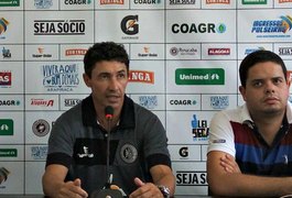 Apresentado à imprensa, Betinho já fala como novo técnico do ASA