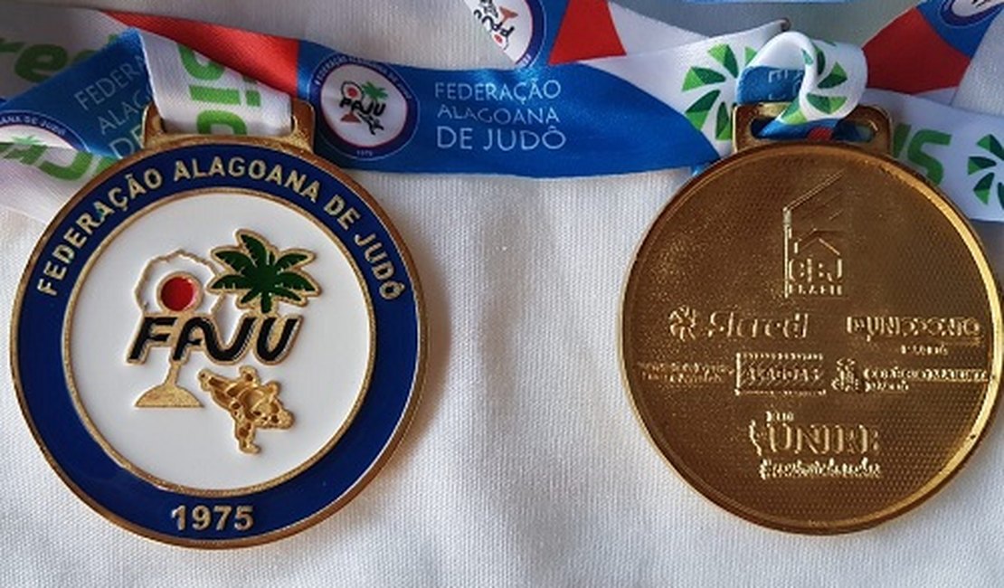 40 judocas do Instituto Andrade participam de competição regional em Maceió