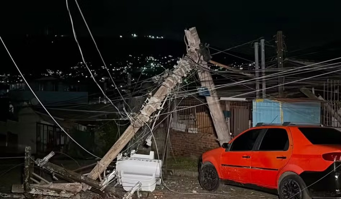 Temporal e tornado no RS deixam um morto, mais de 2 mil pessoas fora de casa e estragos em 114 cidades