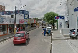 Bandidos fazem casal refém e roubam mais de R$ 80 mil reais em Arapiraca