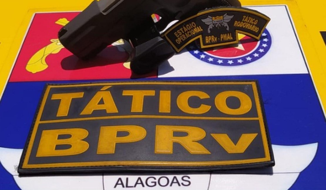 Blitz resulta em prisão por porte ilegal de arma na AL 101 Sul